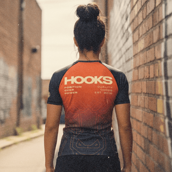Hooks Short Sleeve Rash Guard - Fire Horse