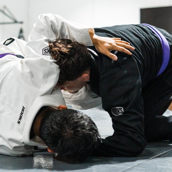 Hooks Core BJJ GI - White includes White Belt