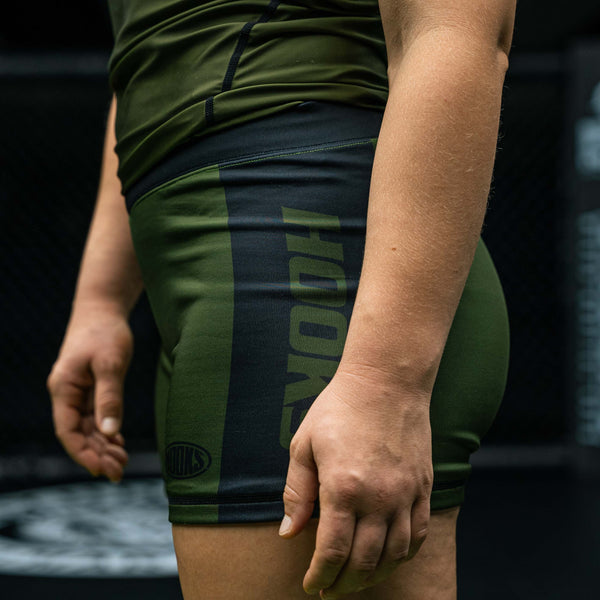 Hooks Fusion Women's Flex Shorts - Olive