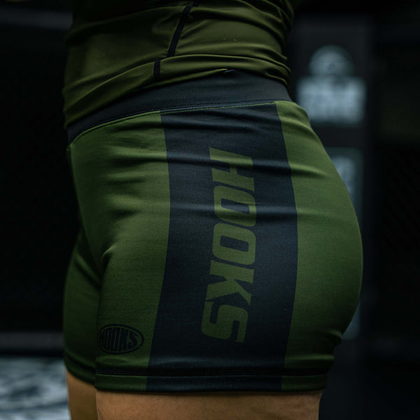 Hooks Fusion Women's Flex Shorts - Olive