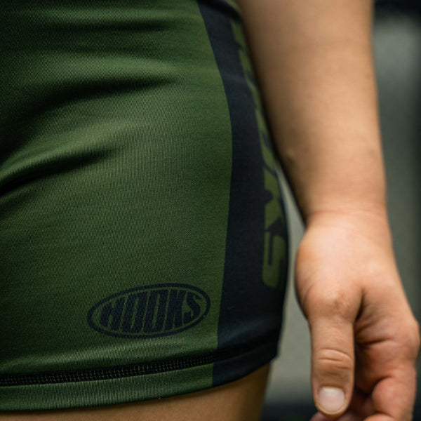 Hooks Fusion Women's Flex Shorts - Olive