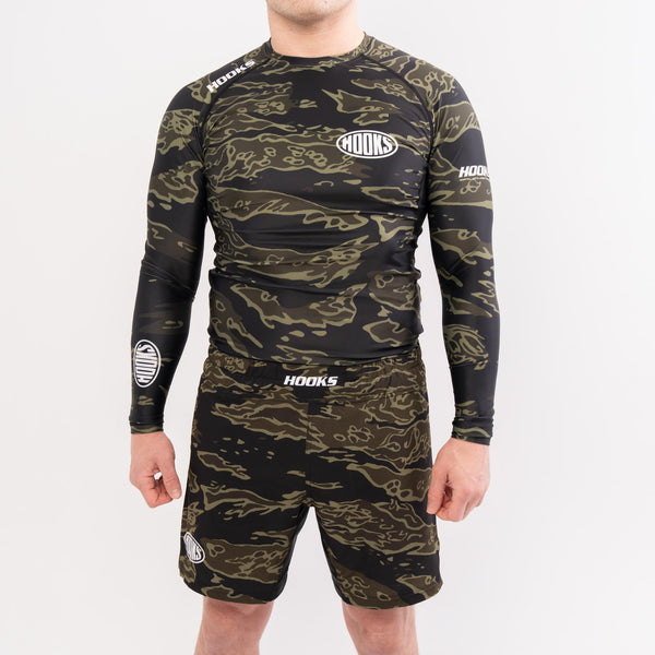 Grappling rash guard with black tiger print