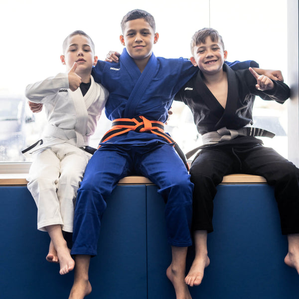 Hooks Kids Prolight II BJJ Kimono Jiu Jitsu Brazilian