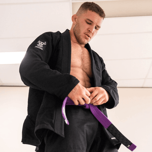 Headstrong Gi top open while adjusting belt