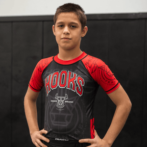 Front view of Kids Headstrong Bulls Rashguard when worn